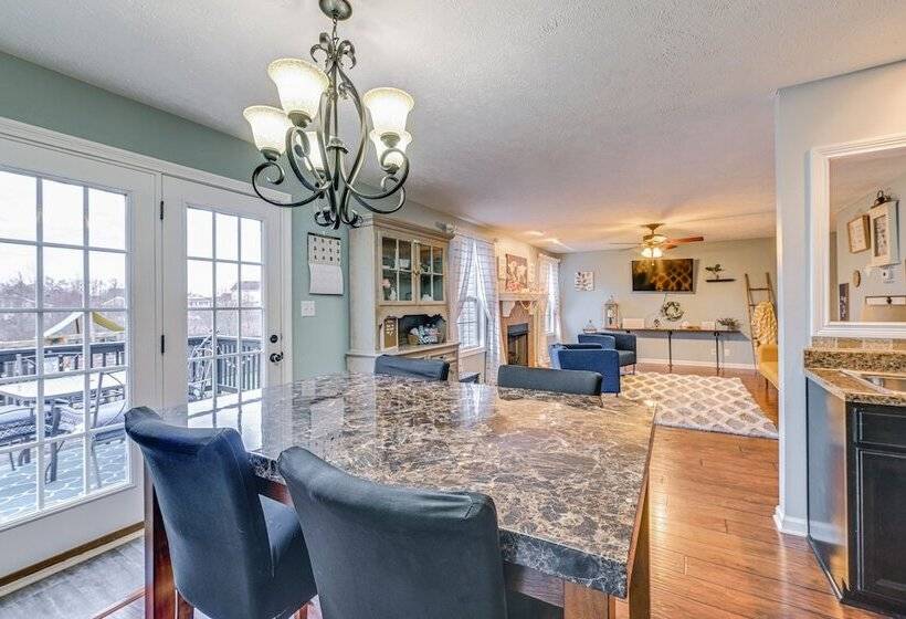 Family Friendly Clarksville Home W/ Fire Pit!