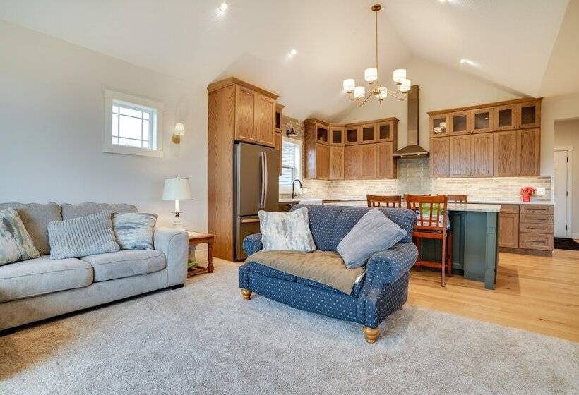 Family Friendly Oronoco Home On 10 Acres Of Land!