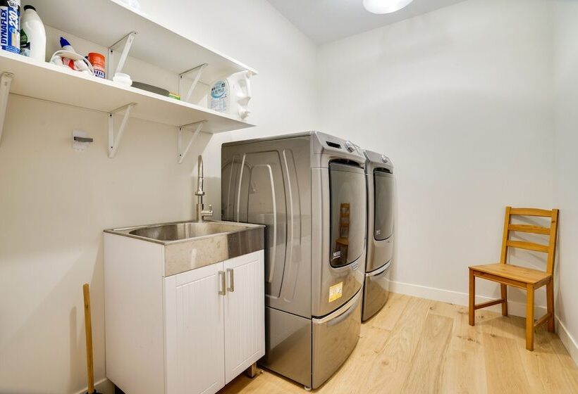 Family Friendly Oronoco Home On 10 Acres Of Land!