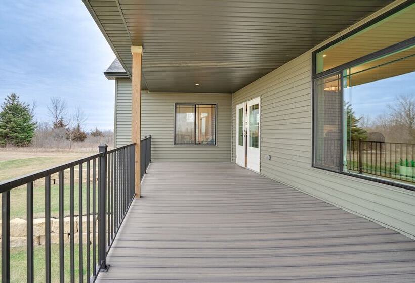 Family Friendly Oronoco Home On 10 Acres Of Land!