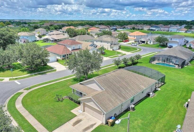 Gilded Parasol By Shine Villas Remington Golf 420