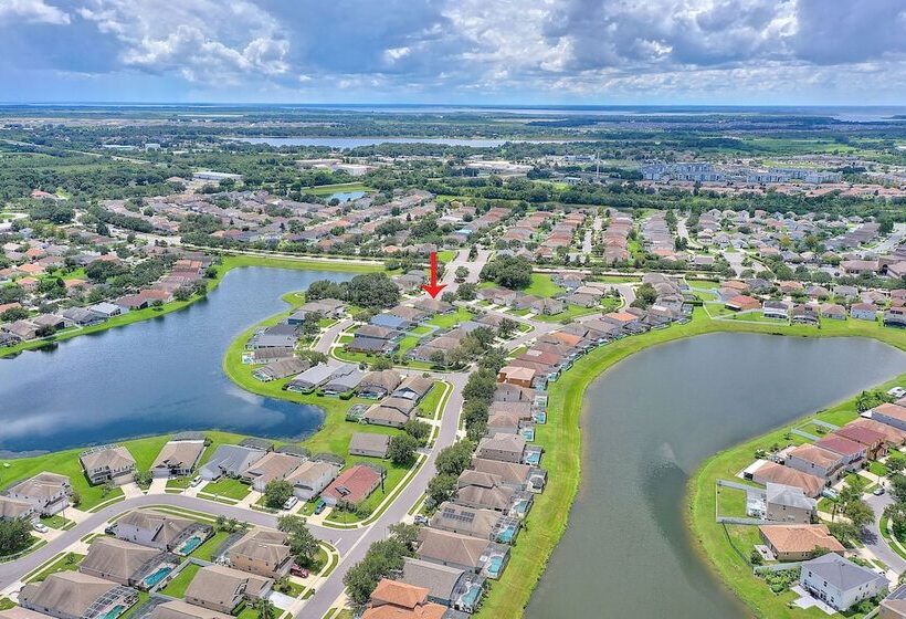 Gilded Parasol By Shine Villas Remington Golf 420