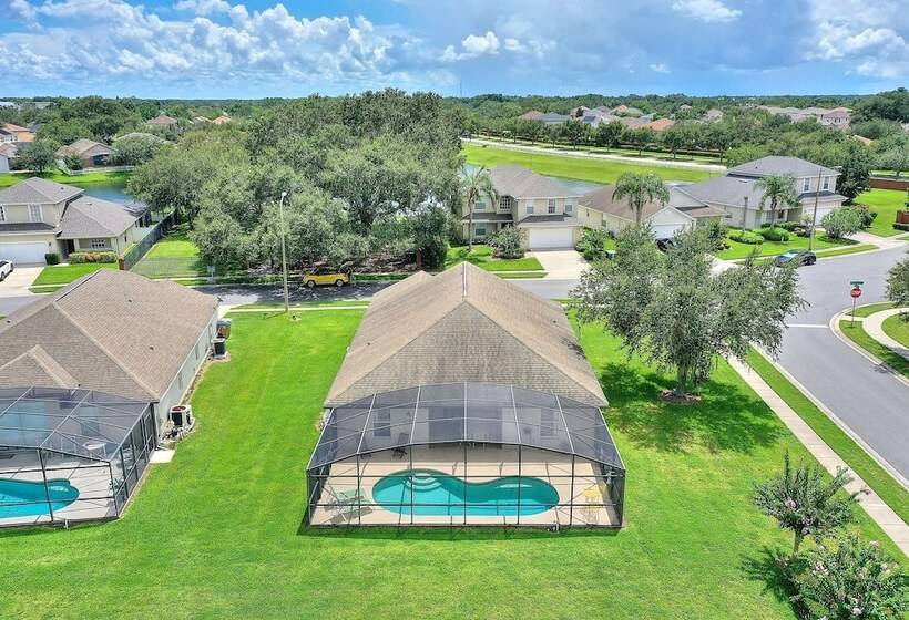 Gilded Parasol By Shine Villas Remington Golf 420