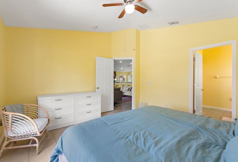 Gilded Parasol By Shine Villas Remington Golf 420