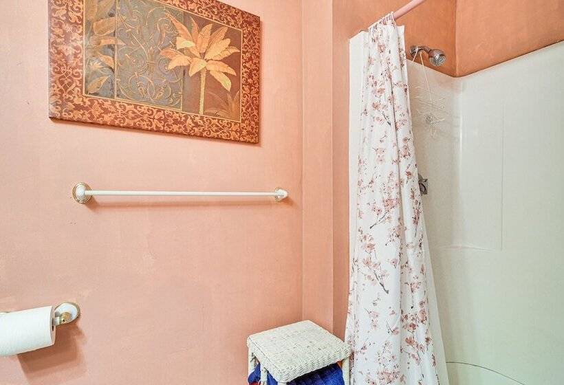 Ellis River Cottage ~ 3 Mi To Attitash Mountain!