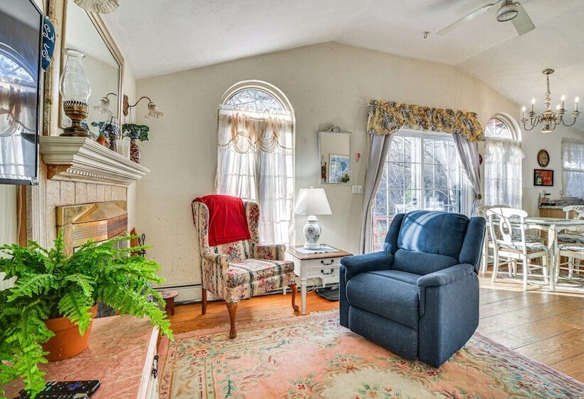 Ellis River Cottage ~ 3 Mi To Attitash Mountain!