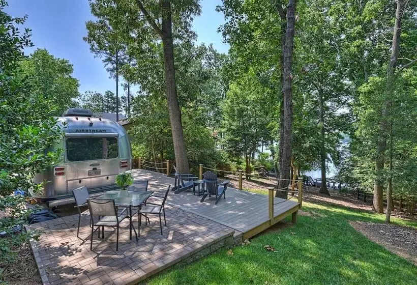 Happy Camper By Avantstay Main Home + Airstream