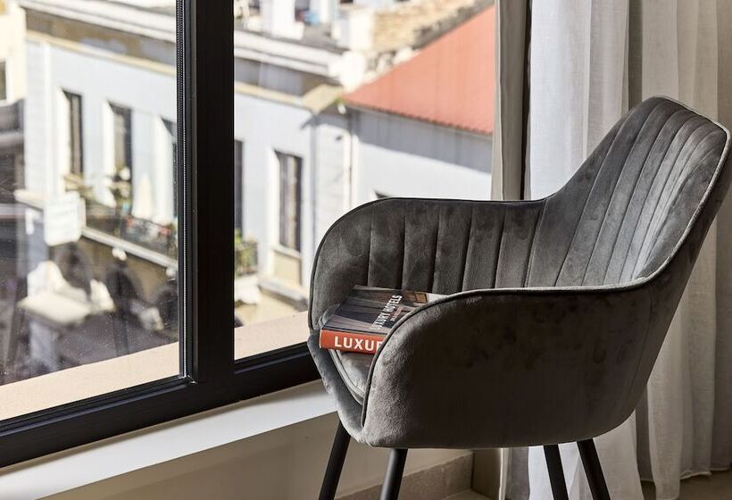 Hotel Athenarum Portus Life & Style