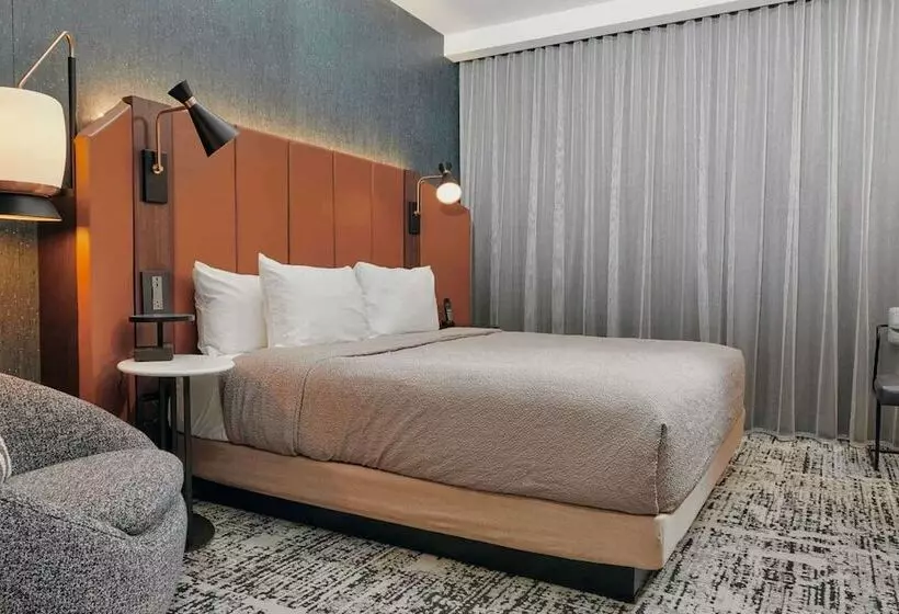 هتل Tempo By Hilton Louisville Downtown Nulu