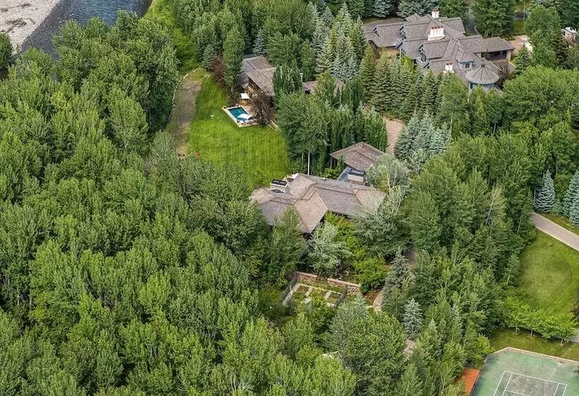 ホテル Villa Fleuve