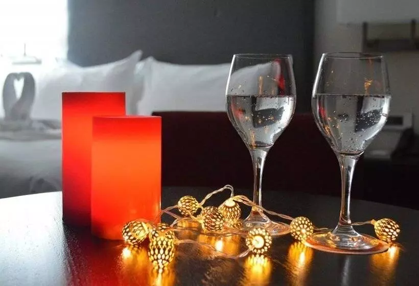 Yp George Hotel And Suites Lekki