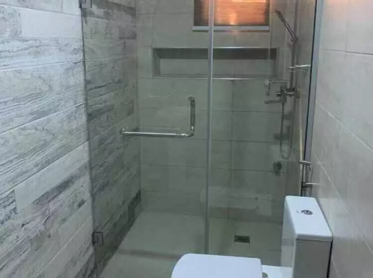 Yp George Hotel And Suites Lekki