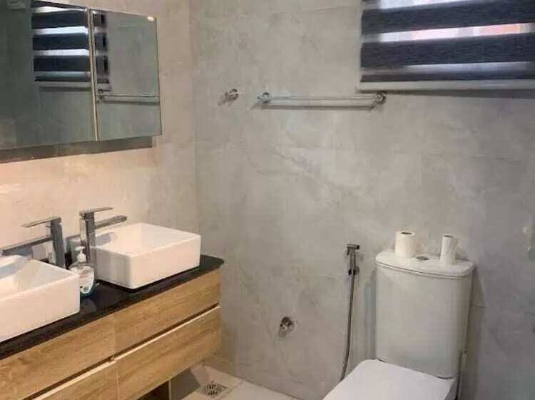 Yp George Hotel And Suites Lekki