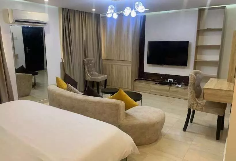 Yp George Hotel And Suites Lekki