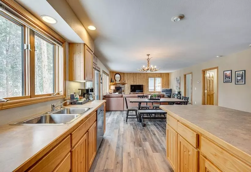 < 1/2 Mi To Marina: Grand Lake Getaway!