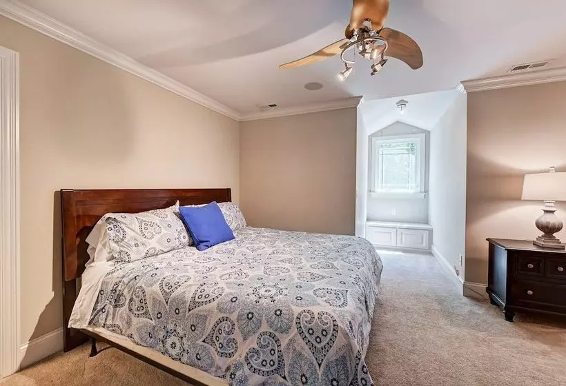 Jake S Lake House By Avantstay Lake Gazebo