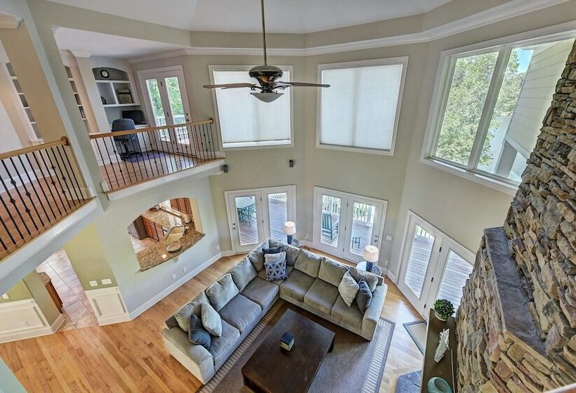 Jake S Lake House By Avantstay Lake Gazebo