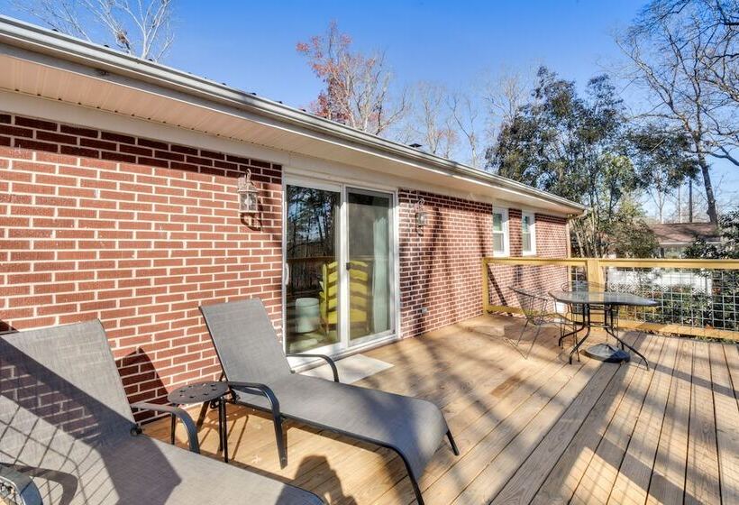 Lake Hartwell Retreat W/ Deck & Private Dock!