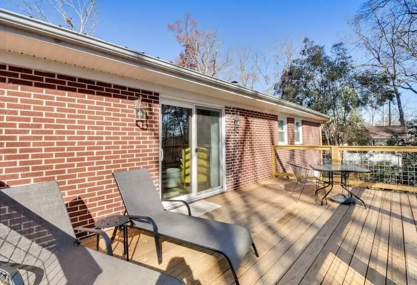 Lake Hartwell Retreat W/ Deck & Private Dock!
