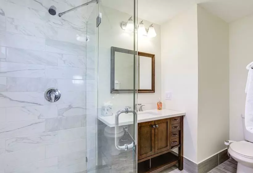 5 Mi To Beaches: Hot Tub Haven In Lake Worth