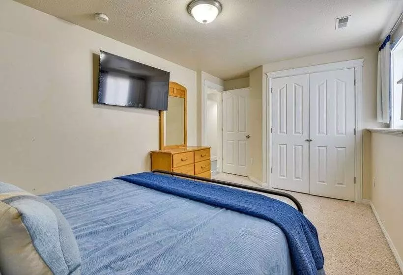 Layton Home W/ Pool + Hot Tub, 23 Mi To Snowbasin!