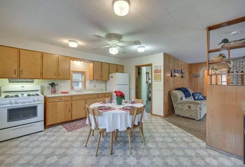 Mason Cabin W/ Private Dock On Marengo Lake!