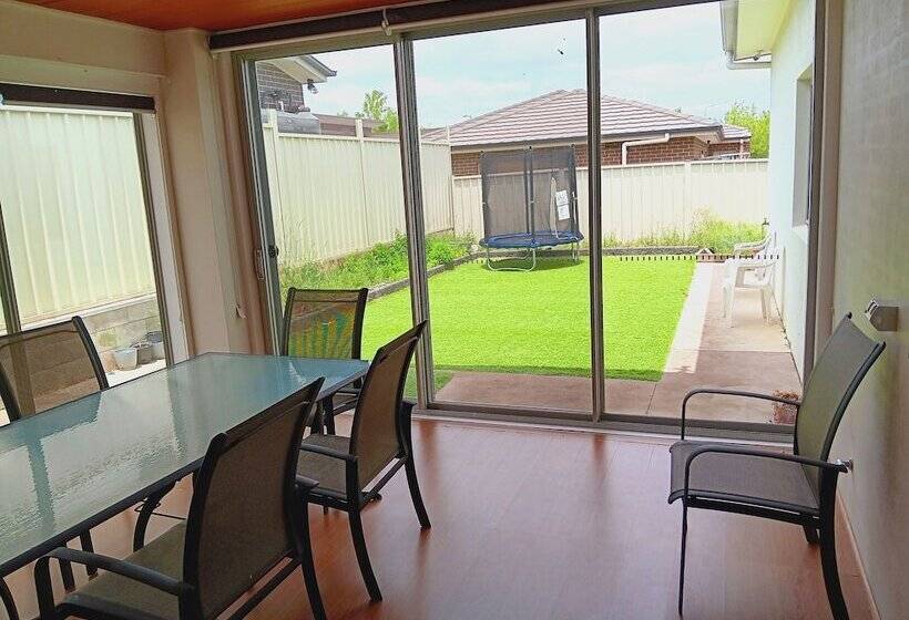 פנסיון Jacka Home