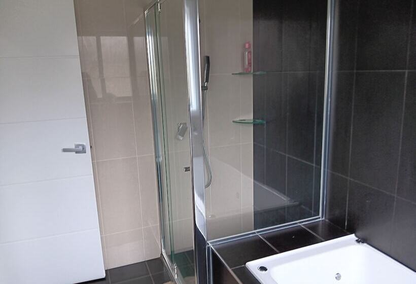 פנסיון Jacka Home