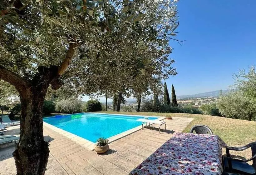 Majatalo Villa Lavania