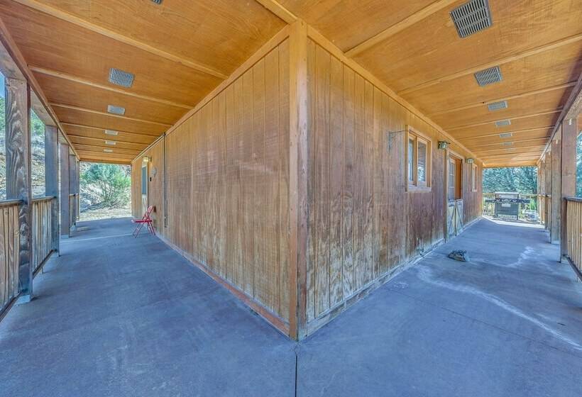 Capitan Vacation Rental W/ Grill, Near Ruidoso!