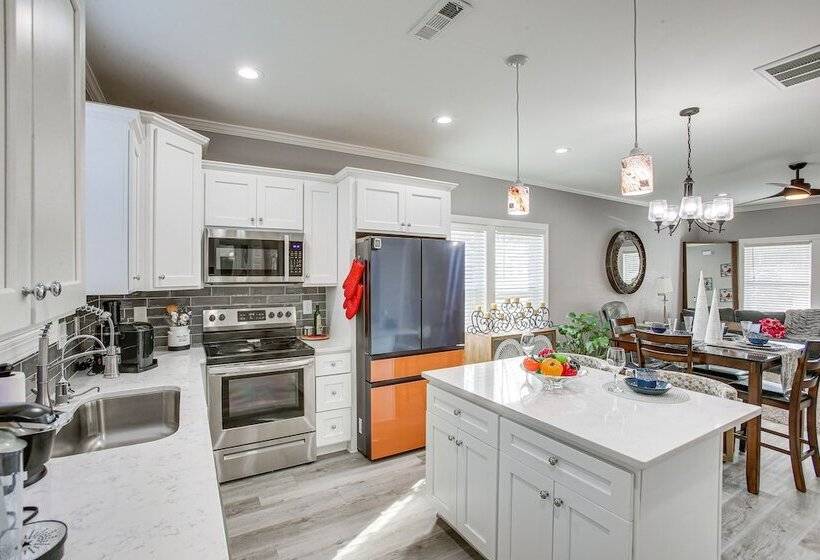 Pet Friendly Gallatin Home W/ Deck, 1 Mi To Town!