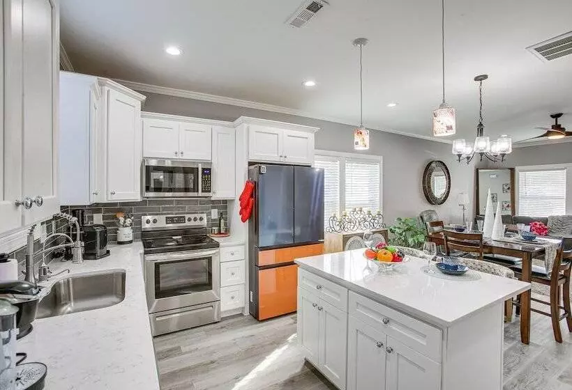 Pet Friendly Gallatin Home W/ Deck, 1 Mi To Town!