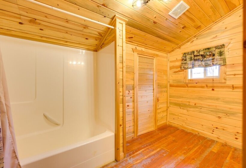 Pet Friendly Idaho Home On The Salmon River!