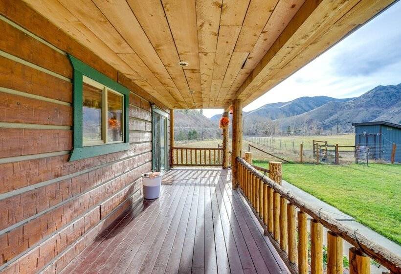 Pet Friendly Idaho Home On The Salmon River!