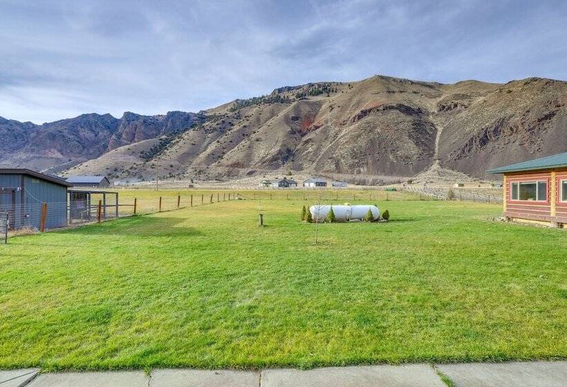 Pet Friendly Idaho Home On The Salmon River!