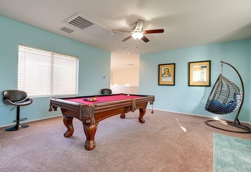 Phoenix Home W/ Private Pool Near Amphitheatre!