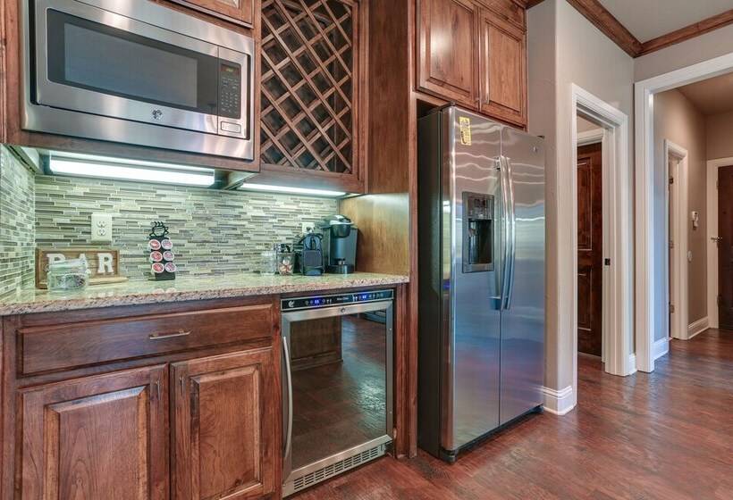 Pottsboro Group Getaway: Close To Lake Texoma!