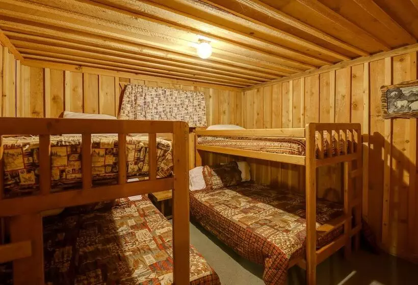 Quaint Deborgia Retreat: Black Diamond Guest Ranch