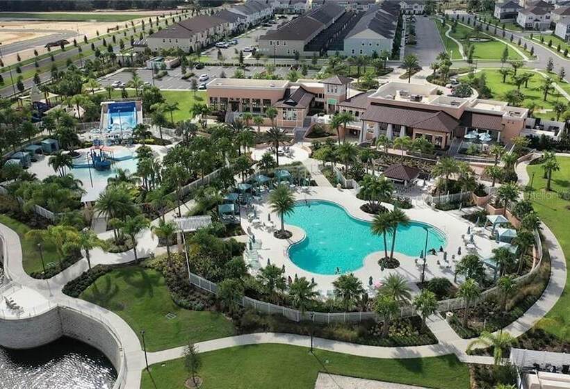 Rebel Flamingo @ Solara Resort By Shine Villas 804