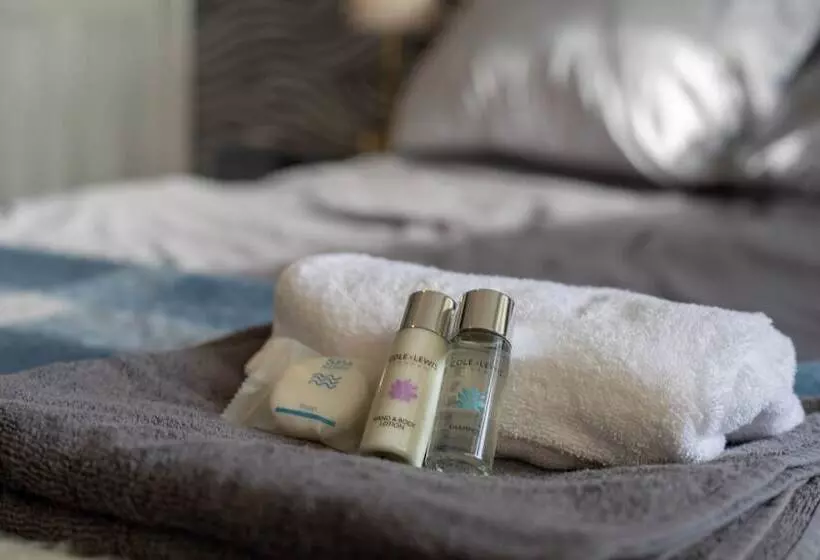 Residenssi 3bed House In Stockton On Tees  Free Wifi, Parking