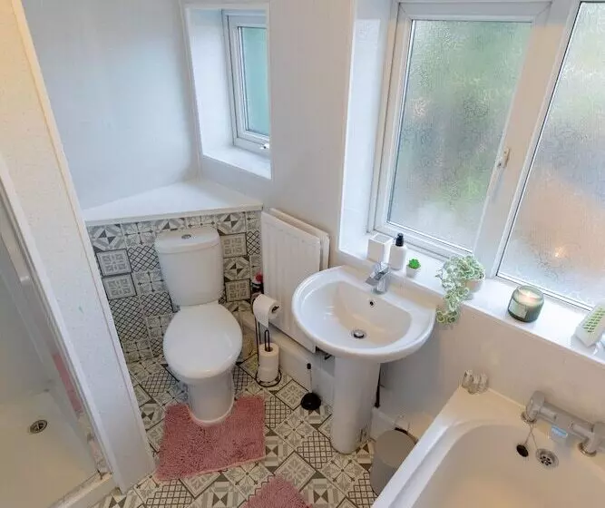 Residenssi 3bed House In Stockton On Tees  Free Wifi, Parking