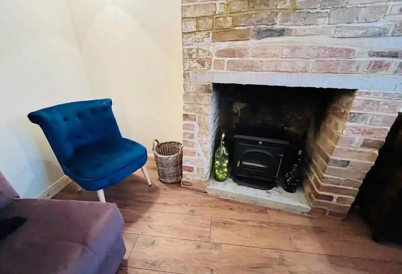 レジデンス Adorable And Cosy Tiny Cottage