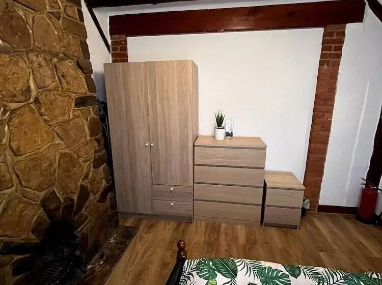 Residenssi Cosy Entire 3 Bed House With Garden And Fast Wifi