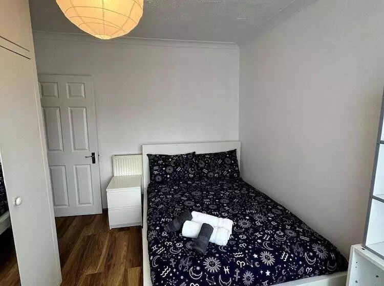 Residenssi Cosy Entire 3 Bed House With Garden And Fast Wifi