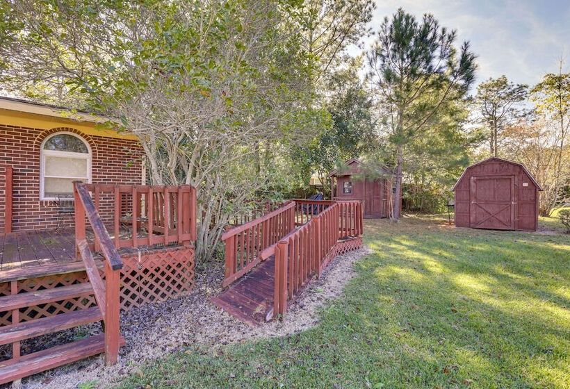 Rustic Thomasville Home W/ Deck: 2 Mi To Downtown!