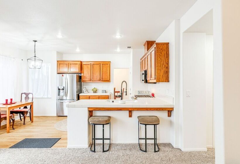 Spacious Los Banos Home W/ Patio   Dogs Welcome!