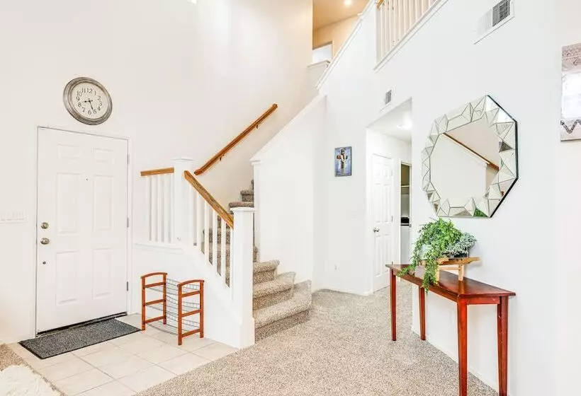 Spacious Los Banos Home W/ Patio   Dogs Welcome!
