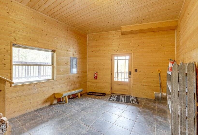 Spacious Mountain View Cabin By Angel Fire Resort