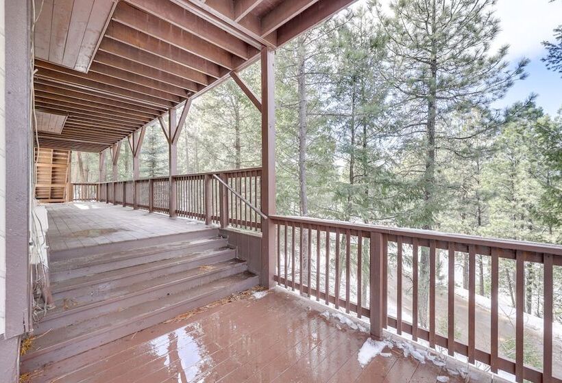 Spacious Mountain View Cabin By Angel Fire Resort