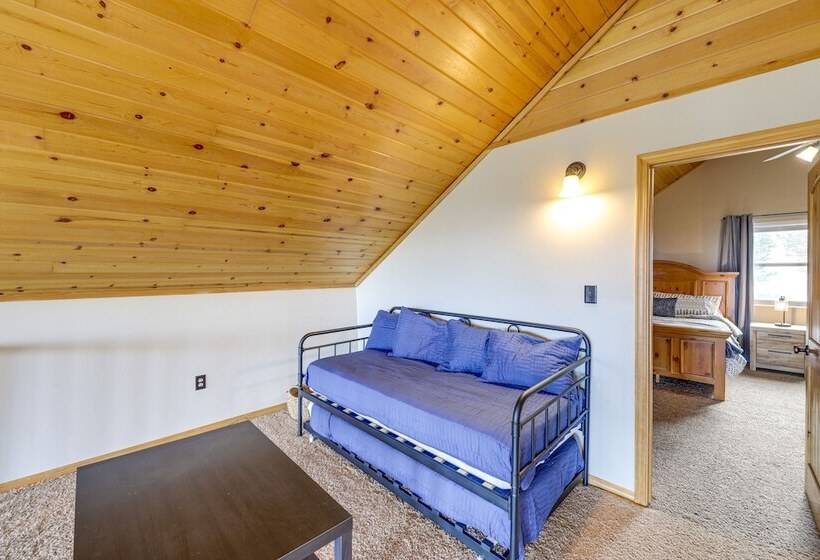 Spacious Mountain View Cabin By Angel Fire Resort